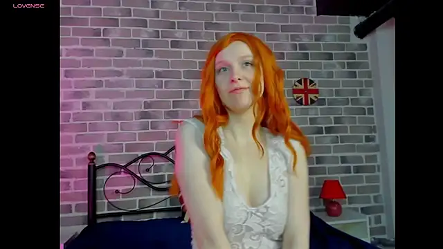 Snapshot of KristinMoore chatting on 9, 3, 2025 KristinMoore online show from 9, 3, 2025