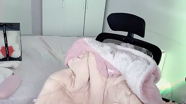 Annnnqi-77 online show from 25, 10, 2025