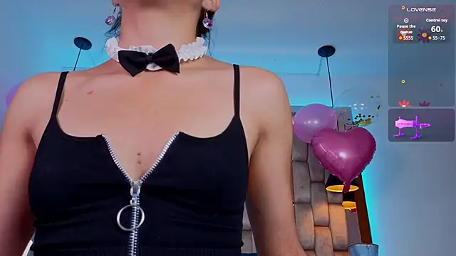 Snapshot of Mandysexycute chatting on 8, 11, 2025 Mandysexycute online show from 8, 11, 2025