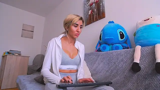 Snapshot of SweetJessy26 chatting on 23, 10, 2025 SweetJessy26 online show from 23, 10, 2025