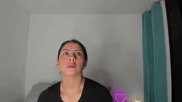 Snapshot of _lucianapalmer chatting on 10, 2, 2026 lucianapalmer online show from 10, 2, 2026