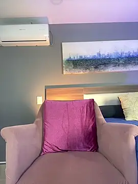 Ashly hills online show from 25, 3, 2026