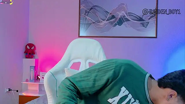 Raiden  Boy online show from 19, 12, 2025