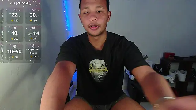 Snapshot of Gooss_cum chatting on 25, 10, 2025 Gooss cum online show from 25, 10, 2025