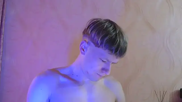 Snapshot of frama666 chatting on 28, 10, 2025 frama666 online show from 28, 10, 2025