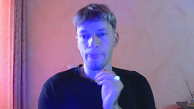 Snapshot of frama666 chatting on 3, 11, 2025 frama666 online show from 3, 11, 2025