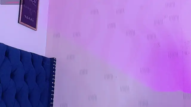 innocenthazel online show from 16, 12, 2025