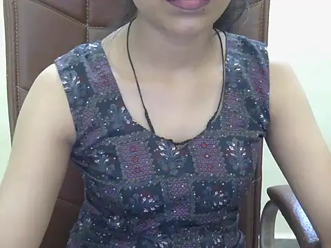 Cute Pihu01 online show from 2, 10, 2025