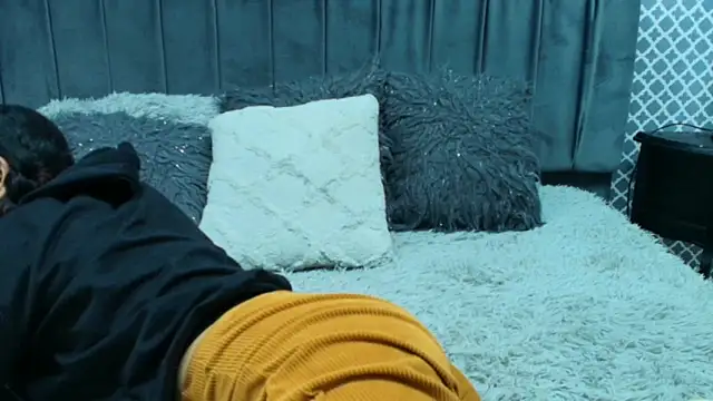 Cassie bloom online show from 15, 10, 2025