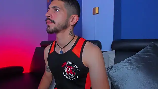 Snapshot of AlejandroStormm chatting on 29, 10, 2025 AlejandroStormm online show from 29, 10, 2025