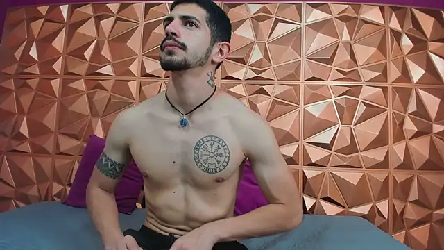 Snapshot of AlejandroStormm chatting on 20, 11, 2025 AlejandroStormm online show from 20, 11, 2025