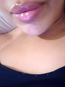 Snapshot of Sexlove1xo chatting on 17, 10, 2025 Sexlove1xo online show from 17, 10, 2025