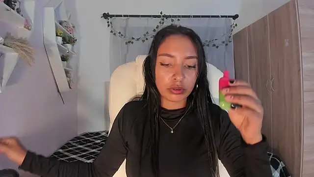 Emma lorense22 online show from 13, 11, 2025