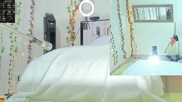 Genesis Love   online show from 18, 10, 2025