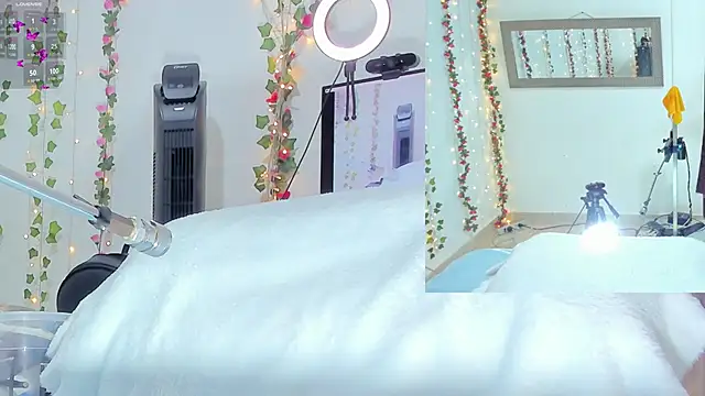 Genesis Love   online show from 28, 10, 2025