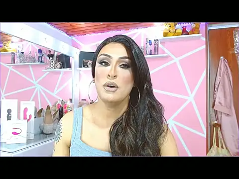 Snapshot of crsthinasweet chatting on 2, 3, 2025 crsthinasweet online show from 2, 3, 2025