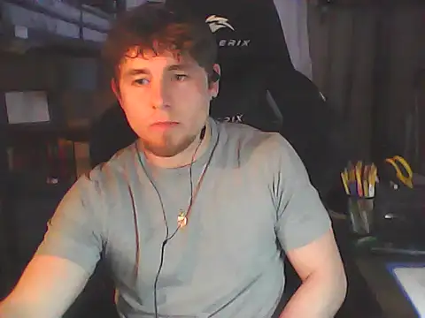 Snapshot of JCstrings chatting on 2, 2, 2026 JCstrings online show from 2, 2, 2026