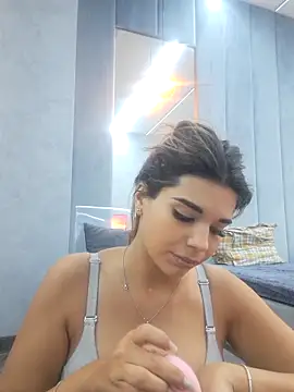 Bella Posh online show from 14, 10, 2025