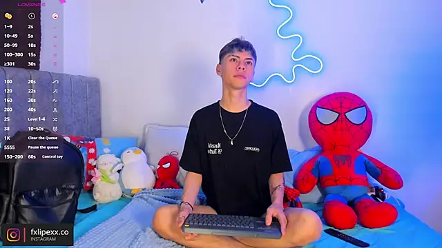 callum 77 online show from 24, 10, 2025