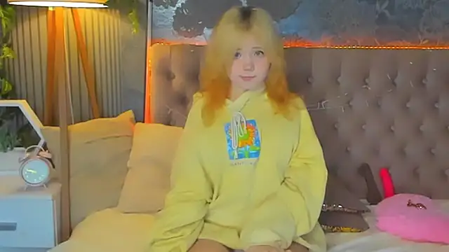 Snapshot of EmilyAngells chatting on 9, 2, 2026 EmilyAngells online show from 9, 2, 2026