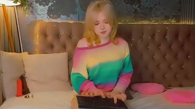 Snapshot of EmilyAngells chatting on 2, 3, 2026 EmilyAngells online show from 2, 3, 2026