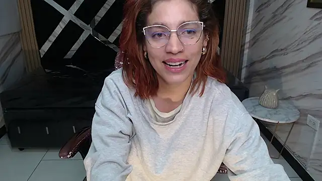 Snapshot of Angeles_v chatting on 7, 3, 2025 Angeles v online show from 7, 3, 2025