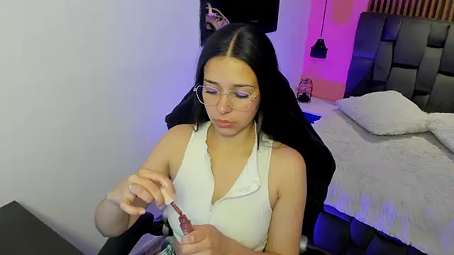 angeline davies online show from 10, 10, 2025