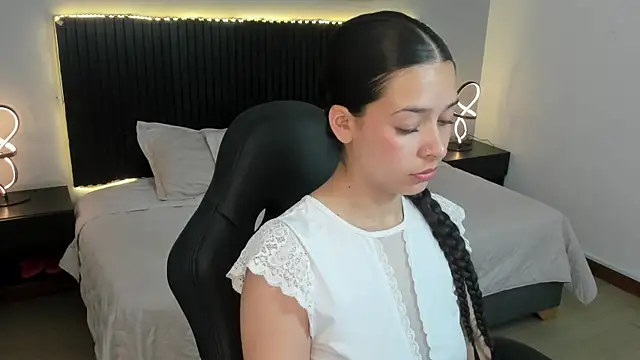 angeline davies online show from 28, 10, 2025