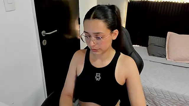 angeline davies online show from 13, 11, 2025