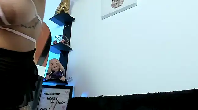 MarianaZapataa online show from 10, 3, 2025