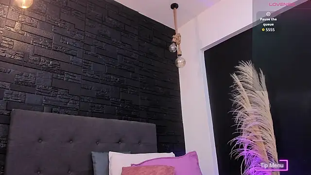 Maite Smith  online show from 11, 10, 2025