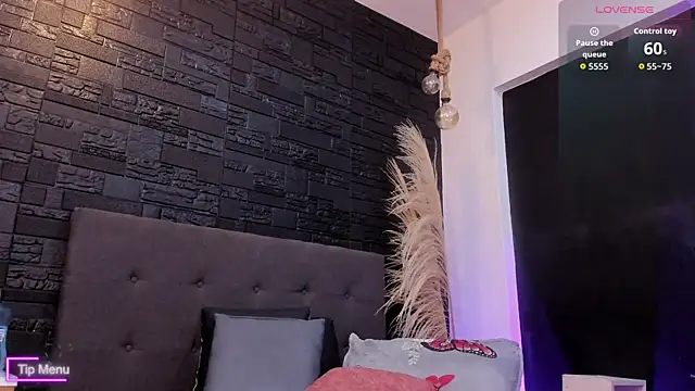 Maite Smith  online show from 21, 11, 2025