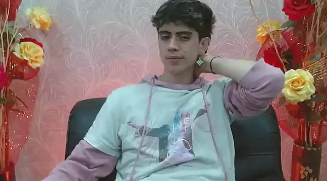 Snapshot of star_boyxx chatting on 6, 3, 2025 star boyxx online show from 6, 3, 2025