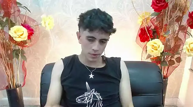 Snapshot of star_boyxx chatting on 18, 3, 2025 star boyxx online show from 18, 3, 2025