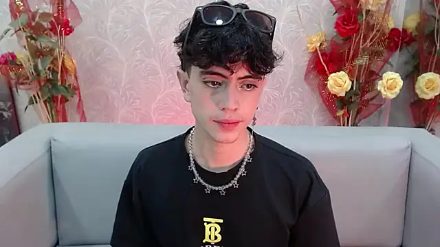 Snapshot of star_boyxx chatting on 19, 9, 2025 star boyxx online show from 19, 9, 2025