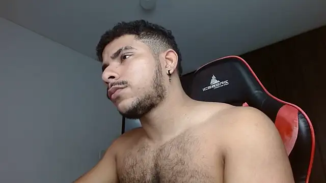 Javier Hot27 online show from 4, 3, 2026