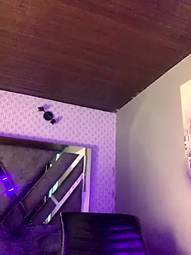 MichelleDiaz Pink online show from 13, 11, 2025