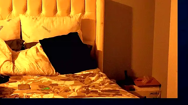 Snapshot of ebonylover1 chatting on 10, 1, 2026 ebonylover1 online show from 10, 1, 2026