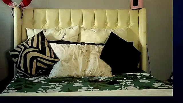 Snapshot of ebonylover1 chatting on 3, 3, 2026 ebonylover1 online show from 3, 3, 2026