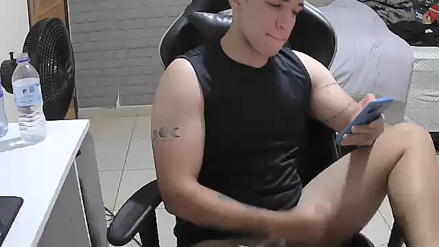 Snapshot of brancooodonto chatting on 7, 11, 2025 brancooodonto online show from 7, 11, 2025