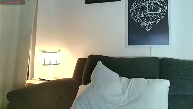 Snapshot of thomyafar chatting on 19, 10, 2025 thomyafar online show from 19, 10, 2025