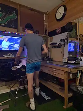 Polaroid White online show from 25, 10, 2025