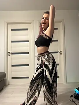 Snapshot of Mazzekyn chatting on 11, 11, 2025 Mazzekyn online show from 11, 11, 2025