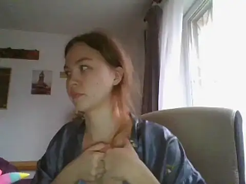 Snapshot of Glitter_Doll chatting on 4, 3, 2025 Glitter Doll online show from 4, 3, 2025