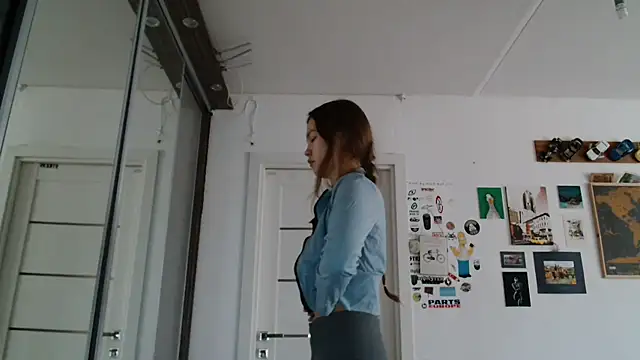 Snapshot of Glitter_Doll chatting on 7, 3, 2025 Glitter Doll online show from 7, 3, 2025