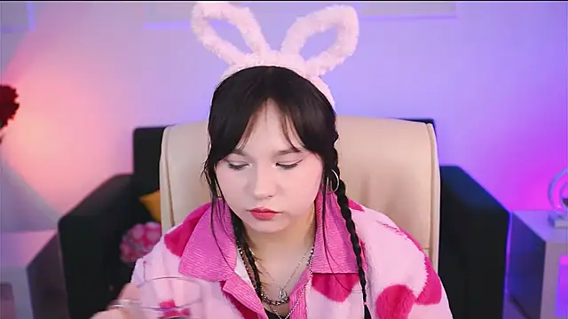 Snapshot of HanaWise chatting on 3, 3, 2025 HanaWise online show from 3, 3, 2025