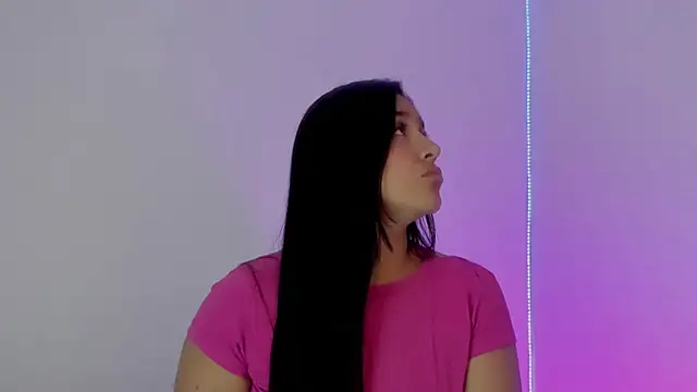 Catalina Bustos online show from 5, 10, 2025