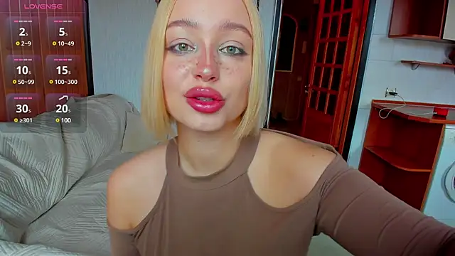 Snapshot of cutee_selena chatting on 2, 3, 2025 cutee selena online show from 2, 3, 2025