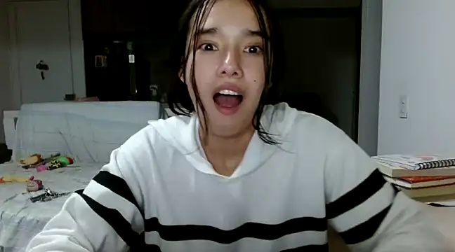  luna 777 online show from 25, 2, 2025