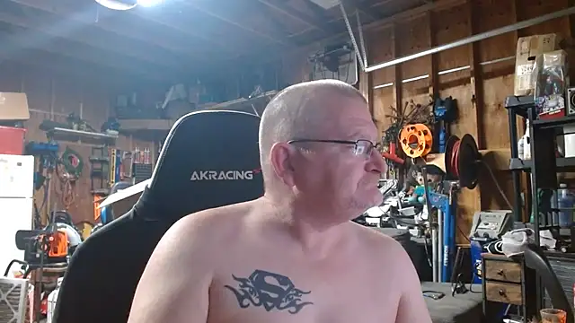 Randomoldguy615 online show from 7, 3, 2026